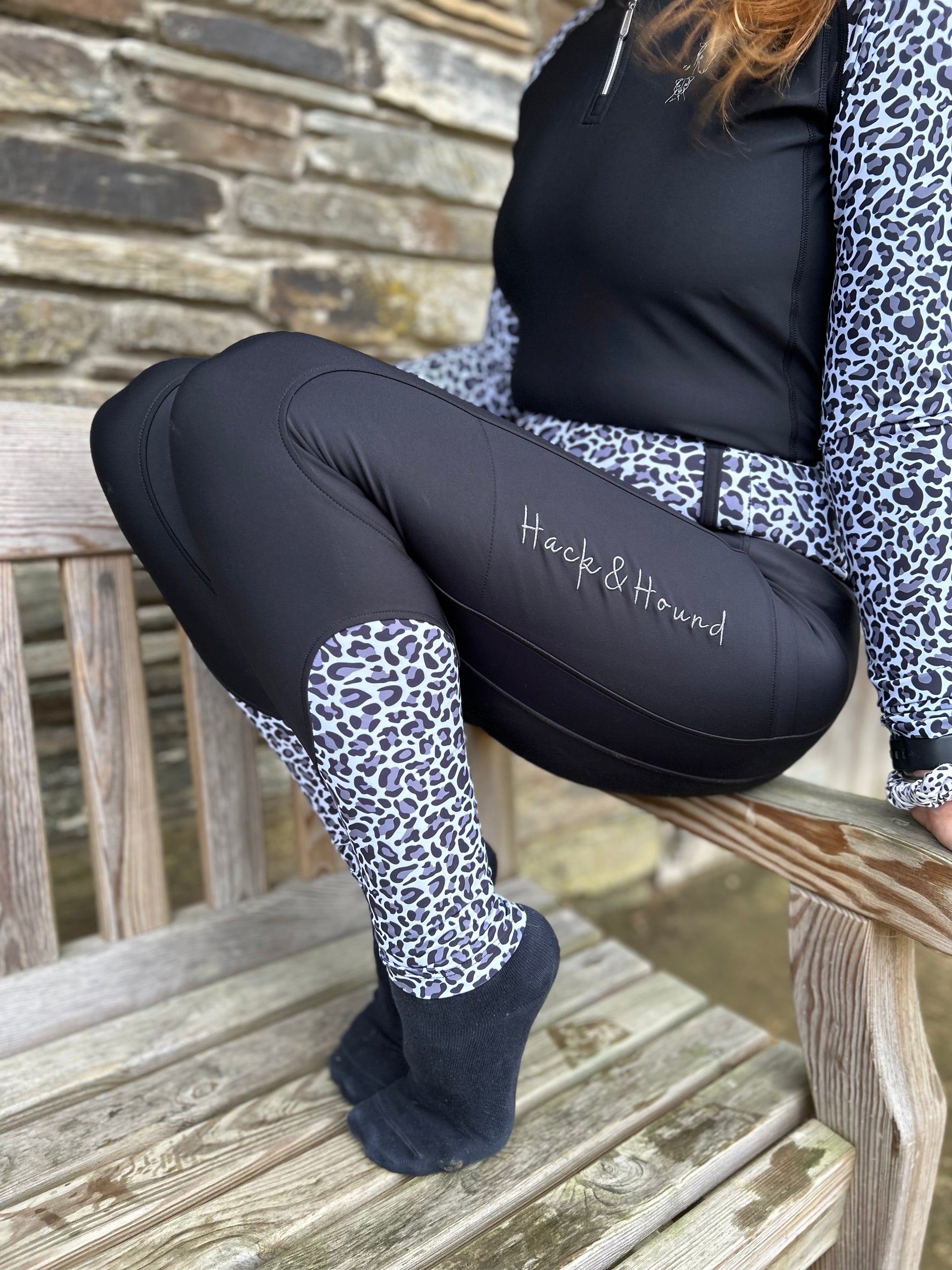 Equestrian shop print leggings